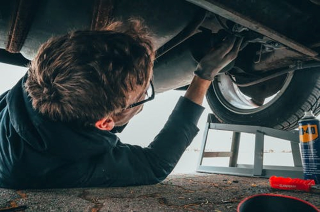 5 Signs Your Car Needs Immediate Roadside Assistance